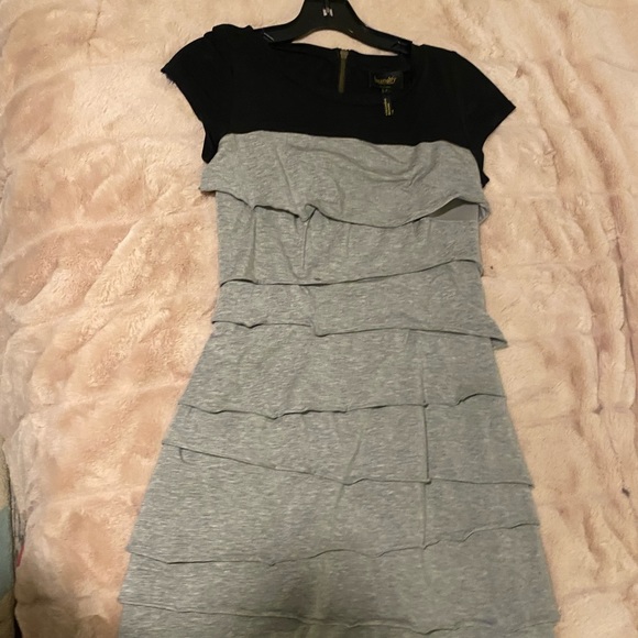 Super cute Laundry Dress size 2 - Picture 3 of 4